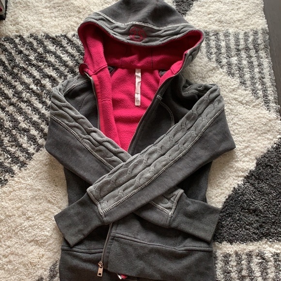 LULULEMON CABLEKNIT SCUBA HOODIE - Picture 5 of 9